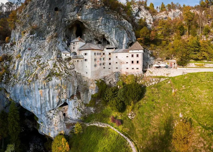 Zagon Alloggio in famiglia Postumia