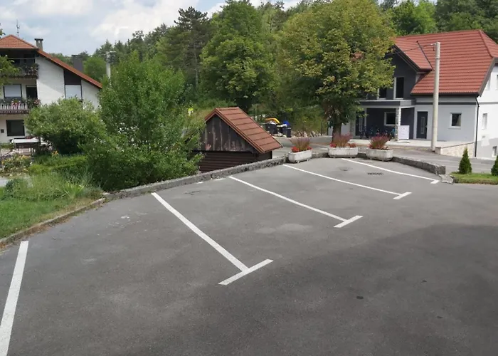 Zagon 波斯托伊纳